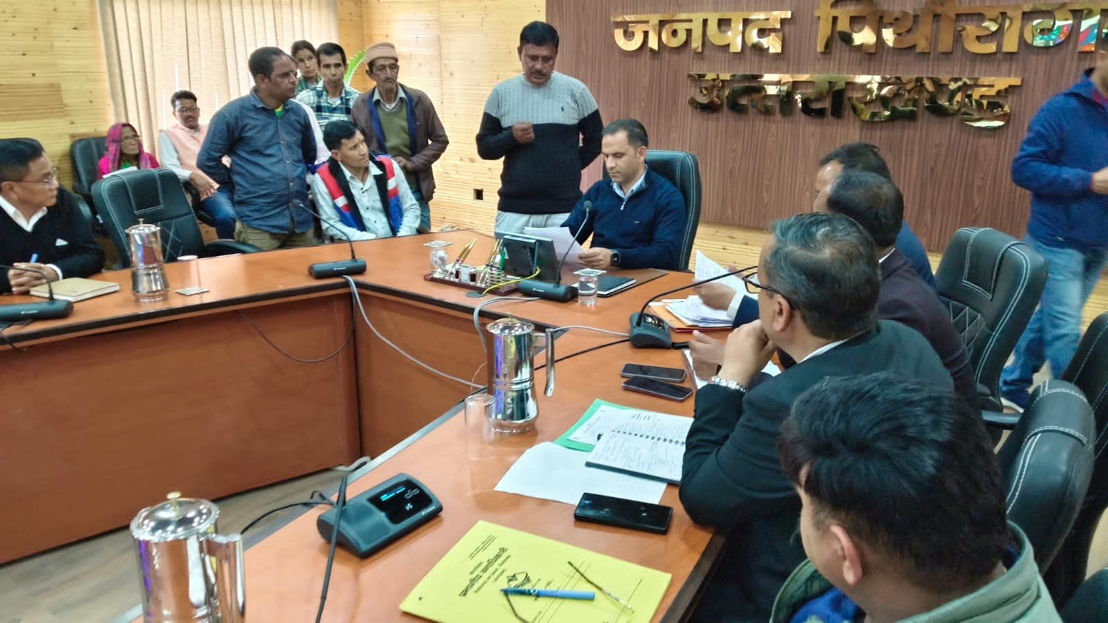 जनसुनवाई में सड़क, पेयजल व भूमि विवाद की शिकायतें, डीएम ने दिए त्वरित निस्तारण के निर्देश